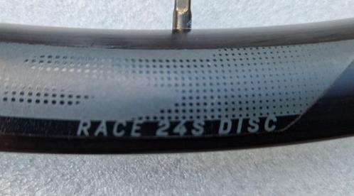 Wielset als nieuw. Syncros Race 24 S Disc race/gravel., Fietsen en Brommers, Fietsonderdelen, Zo goed als nieuw, Racefiets, Wiel