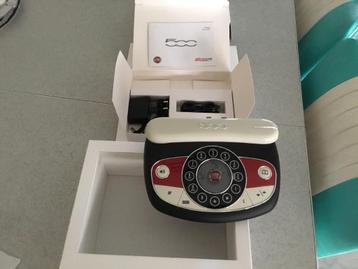 fiat 500 vaste telefoon,nieuw in doos  beschikbaar voor biedingen