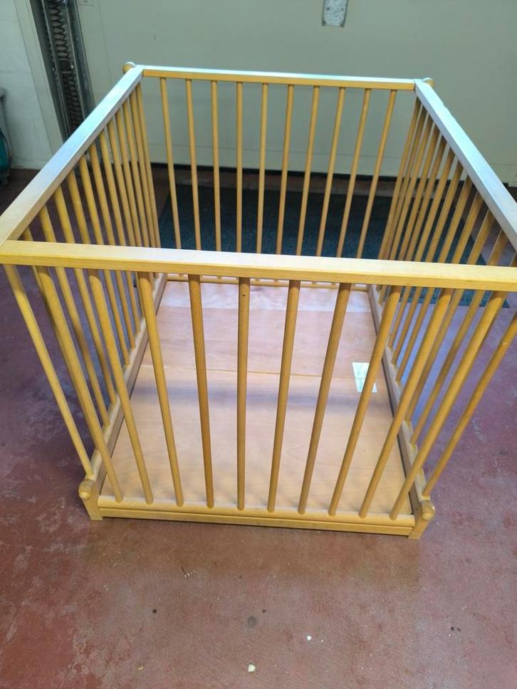 Kinderpark in hout met toebehoren, Kinderen en Baby's, Babyparken, Gebruikt, Ophalen