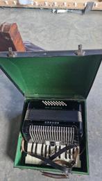 Accordeon Hohner STUDENT IVM alles origineel + kist, Muziek en Instrumenten, Ophalen, Gebruikt, Knopaccordeon, Hohner