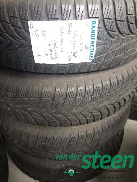 165-70-14 79T Winter VAG Polo Ibiza Fabia Goodyear Winterban, Auto-onderdelen, Banden en Velgen, Banden en Velgen, Winterbanden