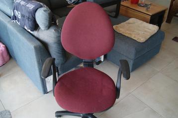 chaise de bureau beschikbaar voor biedingen