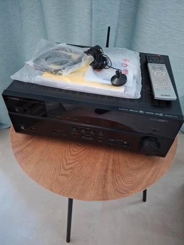 Yamaha MusicCast RX-V683 met Phono beschikbaar voor biedingen