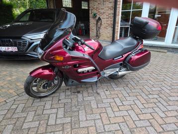 HONDA PAN EUROPEAN ST1100, Tourisme, Plus de 35 kW, Particulier, 1100 cm³