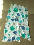 Écharpe en tissu Fleurs bleues, Vêtements | Femmes, Vêtements Femmes Autre, Enlèvement, Comme neuf