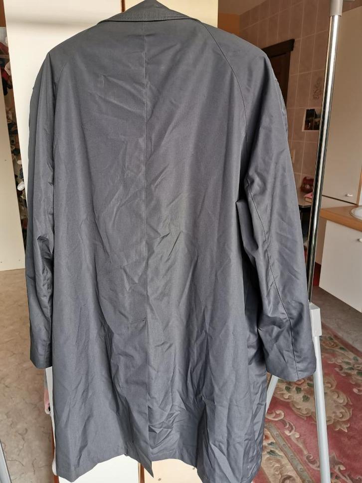 Rijkswacht: lange blauwe regenjas met knopen gevoerd - Mt 4, Verzamelen, Militaria | Algemeen, Rijkswacht, Kleding of Schoenen