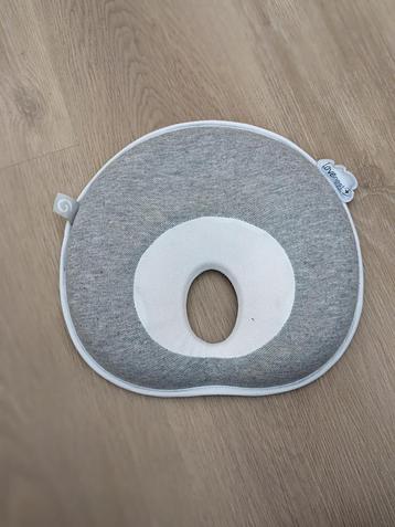 Lovenest baby hoofdkussen  beschikbaar voor biedingen