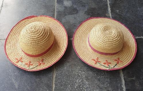2 strooien zonnehoedjes kids - jaren 90, Kinderen en Baby's, Kinderkleding | Petten en Hoeden, Gebruikt, Meisje, Hoed, Ophalen of Verzenden