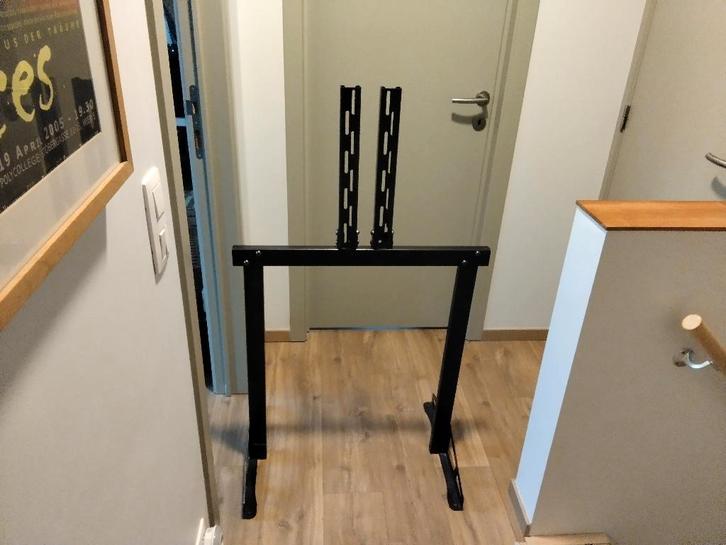 Playseat TV Stand Pro - TV Standaard - Zwart, Computers en Software, Monitoren, Gebruikt, Ophalen