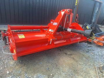 Steengroef voor ORTOLAN ANDREA SL 230 tractor beschikbaar voor biedingen