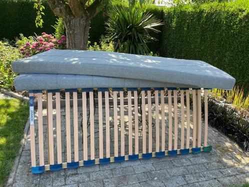Set: 2 x IKEA-matras + 1 lattenbodem, Huis en Inrichting, Slaapkamer | Matrassen en Bedbodems, Zo goed als nieuw, 90 cm, 200 cm