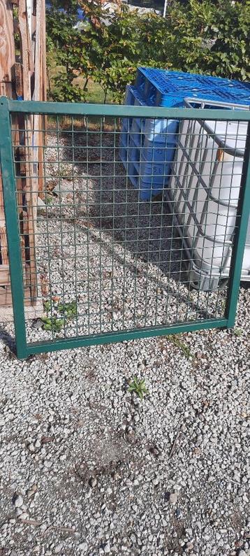 tuinpoortje, geplastificeerd  50euro (enkel) beschikbaar voor biedingen