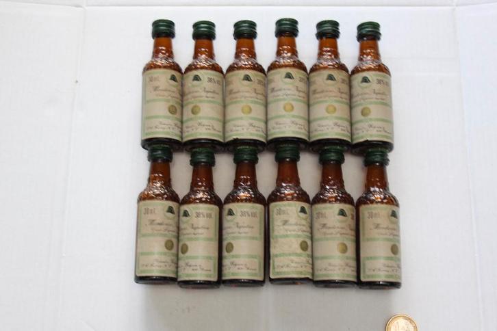 Coffret 12 mignonettes Mandarine Napoléon, Collections, Vins, Utilisé, Autres types, Pleine, Enlèvement ou Envoi