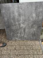 Table carrée avec pieds en fer, Bricolage & Construction, Enlèvement, Utilisé