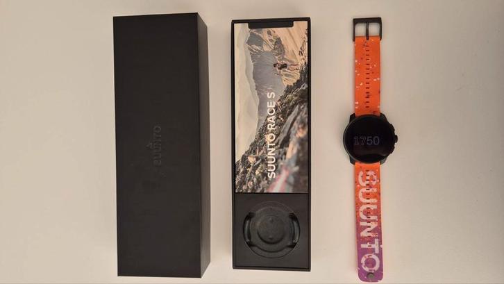 Suunto Race S, Handtassen en Accessoires, Smartwatches, Zo goed als nieuw, Conditie, Ophalen of Verzenden