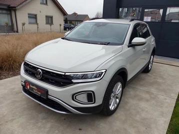 Volkswagen T-Roc Life Automaat, trekhaak, navi, AppConnect,, Auto's, Bedrijf, Overige carrosserie, Zilver of Grijs, https://public.car-pass.be/vhr/5b7ec30b-bd08-4195-8711-62a3458d46ed