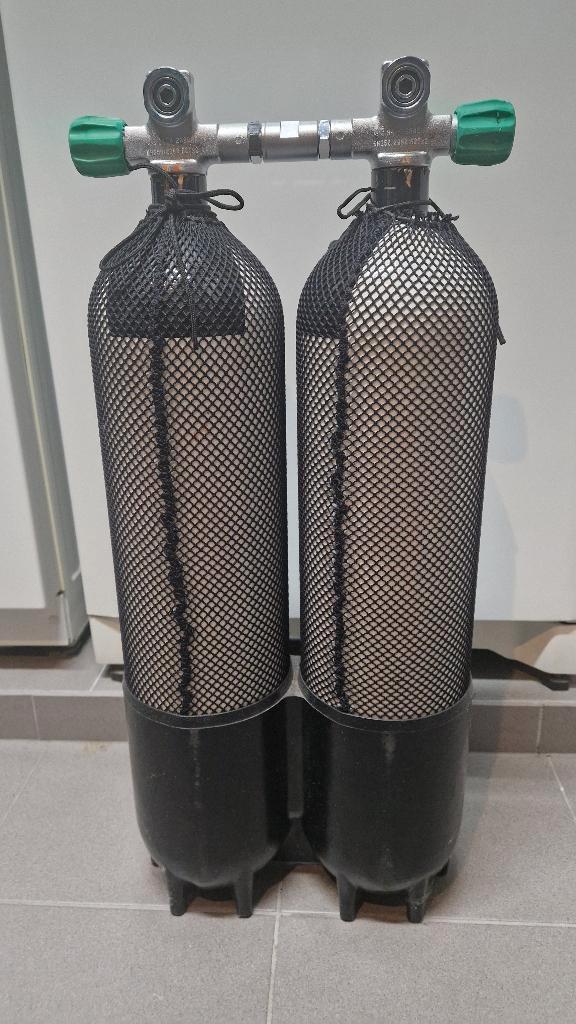 Réservoir de plongée Bi 2x7 litres, Sports nautiques & Bateaux, Plongée, Comme neuf, Bouteille de plongée, Enlèvement