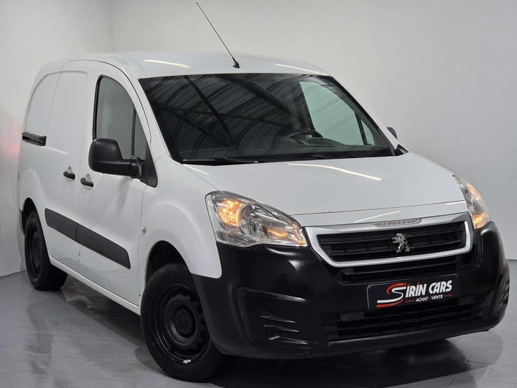 Peugeot Partner EURO6 * TVA * AIRCO * 3PLACES * CRUISE * GAR, Auto's, Bestelwagens en Lichte vracht, Bedrijf, Te koop, ABS, Airbags