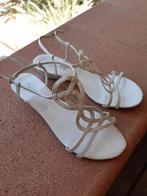 Gratuit : sandalettes blanches pointure 41 - marque Cypres, Ophalen of Verzenden
