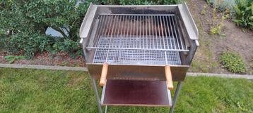 Houtskool barbeque in inox  beschikbaar voor biedingen