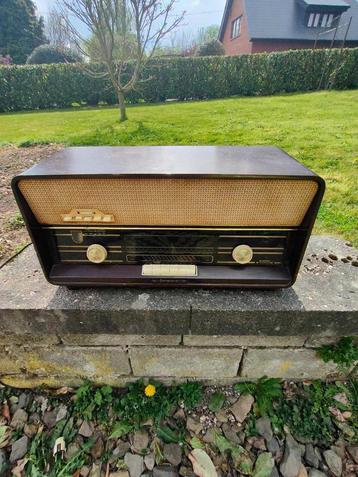 Siera SA5110A buizenradio beschikbaar voor biedingen