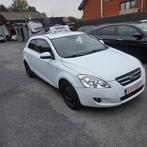 Kia ceed coupe 2010  diesel 1450euros..airco .demarre roule, Voorwielaandrijving, Stof, 4 cilinders, 1600 cc