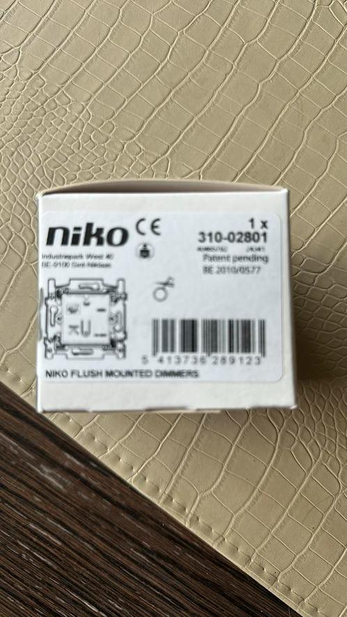 Niko drukknopdimmer - 310-02801 (Nieuw in doos), Doe-het-zelf en Bouw, Elektriciteit en Kabels, Nieuw, Ophalen of Verzenden