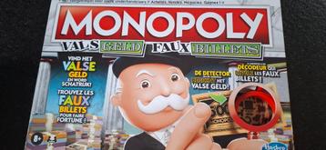 Monopoly vals geld beschikbaar voor biedingen