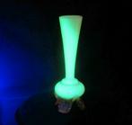 Antiek uranium vaseline opaline glazen soliflore vaasje, Antiek en Kunst, Antiek | Glaswerk en Kristal, Verzenden