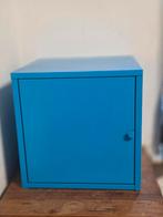 Ikea blauw metalen kastje, Enlèvement