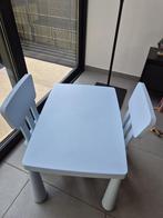 Plastieken kindertafel en 2 stoeltjes, Ophalen, Zo goed als nieuw, Tafel(s) en Stoel(en)