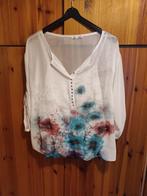 Witte blouse met mooie bloemenprint, Ophalen of Verzenden, Zo goed als nieuw, Maat 38/40 (M), Wit