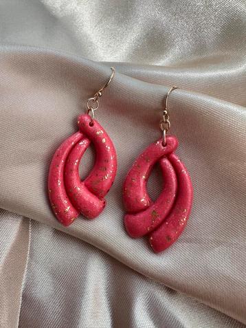 Handmade earrings beschikbaar voor biedingen