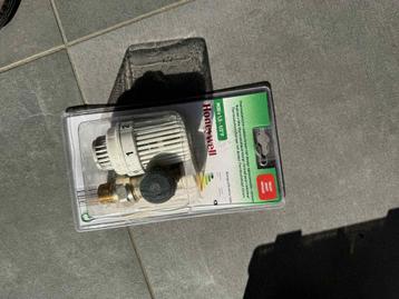 Thermostatische radiatorenkraam. Nieuw! beschikbaar voor biedingen