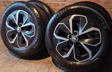 16 inch Skoda Kamiq Velgenset 5x100 Continental 5-6mm  beschikbaar voor biedingen