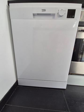 Vaatwas - BEKO - AF TE HALEN IN DE PANNE beschikbaar voor biedingen