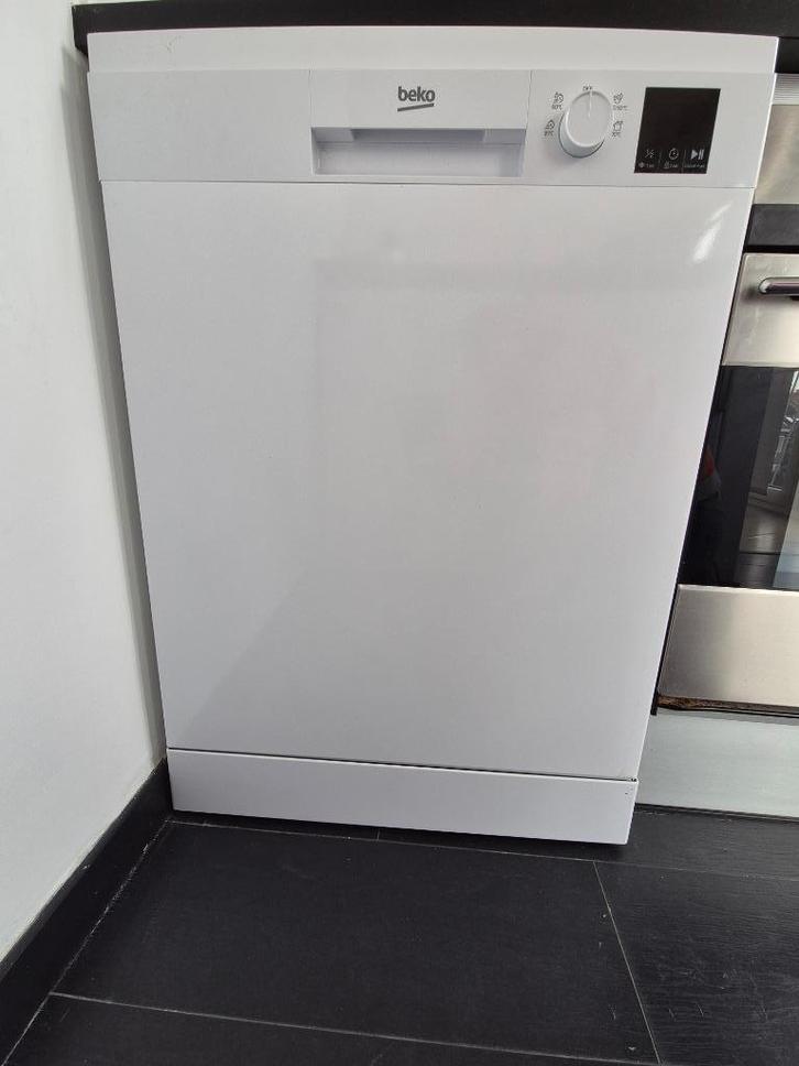 Vaatwas - BEKO - AF TE HALEN IN DE PANNE, Elektronische apparatuur, Vaatwasmachines, Gebruikt, Vrijstaand, 85 tot 90 cm, 45 tot 60 cm