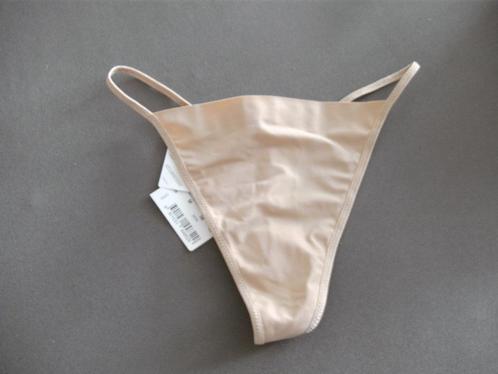 Nieuwe onzichtbare strings in wit en huidskleur, Kleding | Dames, Ondergoed en Lingerie, String, Beige, Ophalen of Verzenden