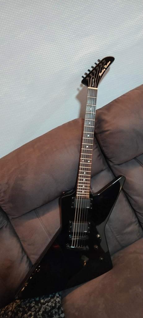 Harley Benton EX-84 Progressive Line – Type Explorer, Musique & Instruments, Instruments à corde | Guitares | Électriques, Utilisé