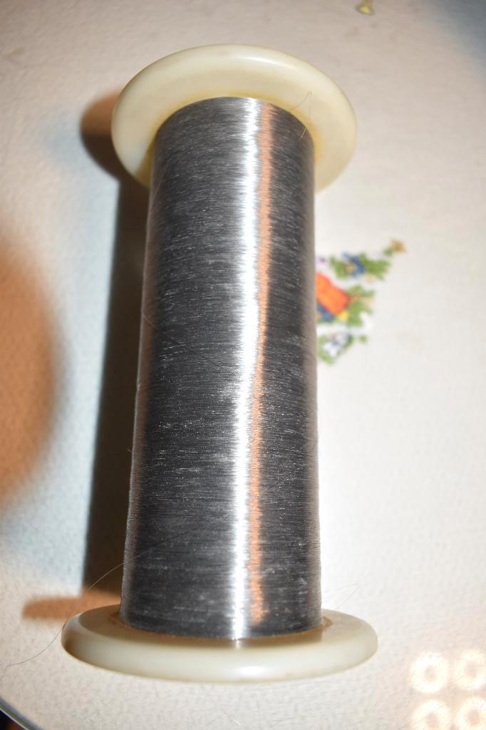 1 grote koon nylon garen, Hobby & Loisirs créatifs, Couture & Fournitures, Comme neuf, Fil ou Aiguille(s), Enlèvement ou Envoi