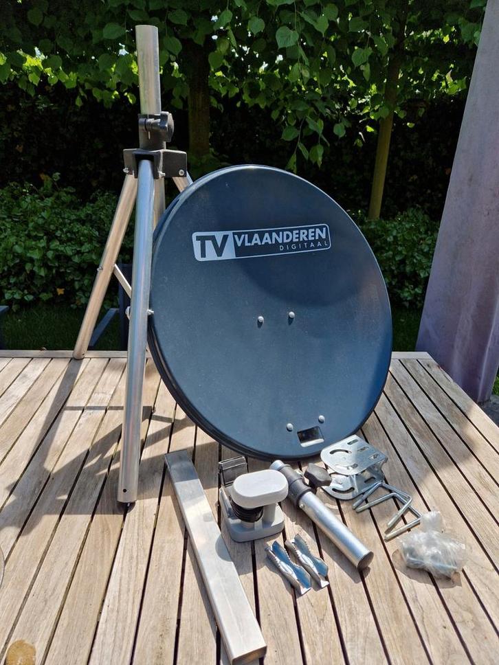 Schotel TV Vlaanderen + staander + satellietmeter, Audio, Tv en Foto, Schotelantennes, Zo goed als nieuw, (Schotel)antenne, Ophalen