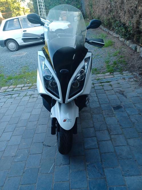 300cc dinkstreet., Fietsen en Brommers, Scooters | Kymco, Zo goed als nieuw, Benzine, Ophalen