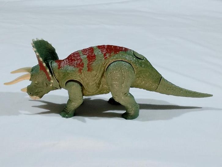 Jurassic Park World Dominion - Roar Strikers - Triceratops, Verzamelen, Speelgoed, Gebruikt, Ophalen of Verzenden