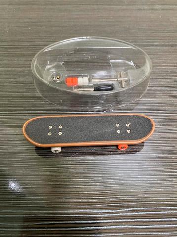 🍄 Fingerskateboard ( 9,5 cm ) + accessoires beschikbaar voor biedingen