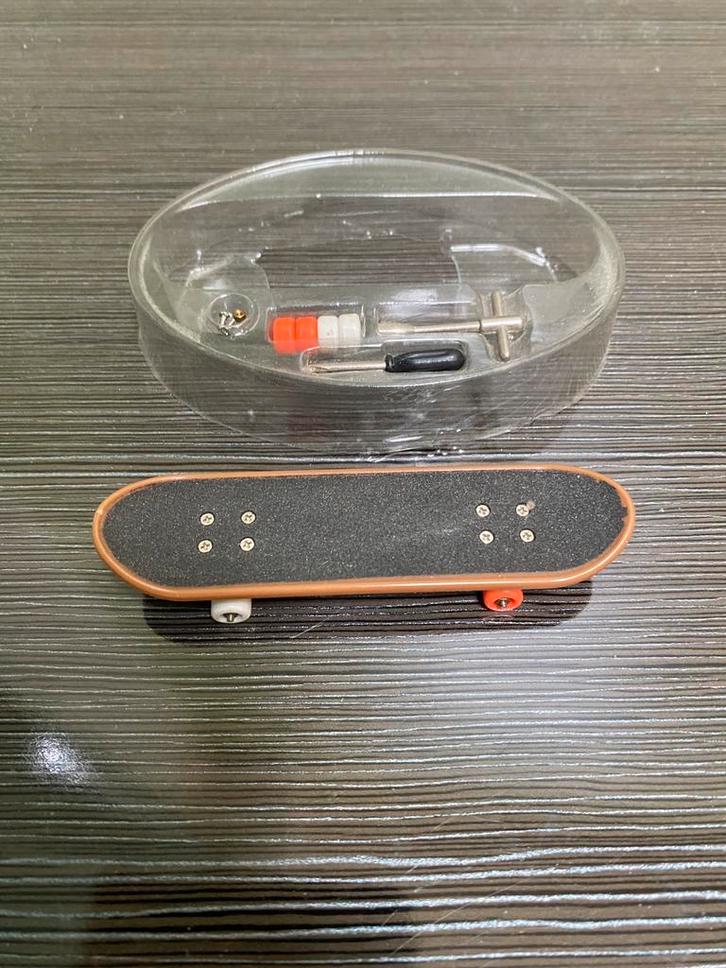 🍄 Fingerskateboard ( 9,5 cm ) + accessoires, Kinderen en Baby's, Speelgoed | Overig, Zo goed als nieuw, Jongen of Meisje, Ophalen of Verzenden