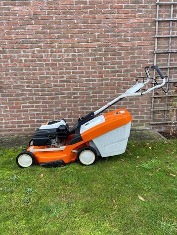 STIHL RM 655 V grasmaaier – slechts 1 seizoen gebruikt beschikbaar voor biedingen