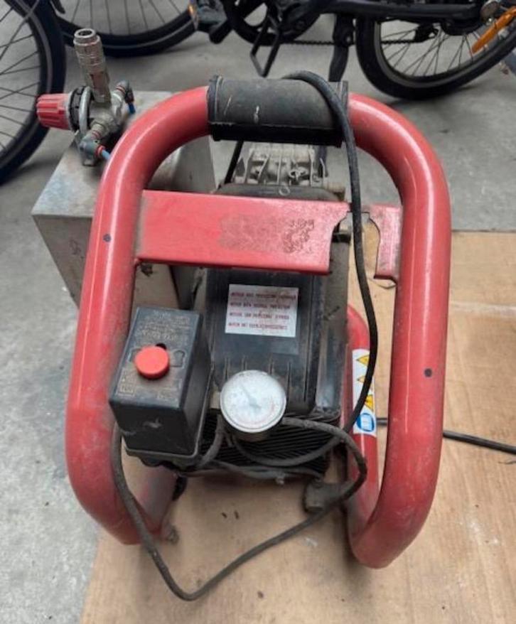 Compressor, Doe-het-zelf en Bouw, Compressors, Gebruikt, Ophalen
