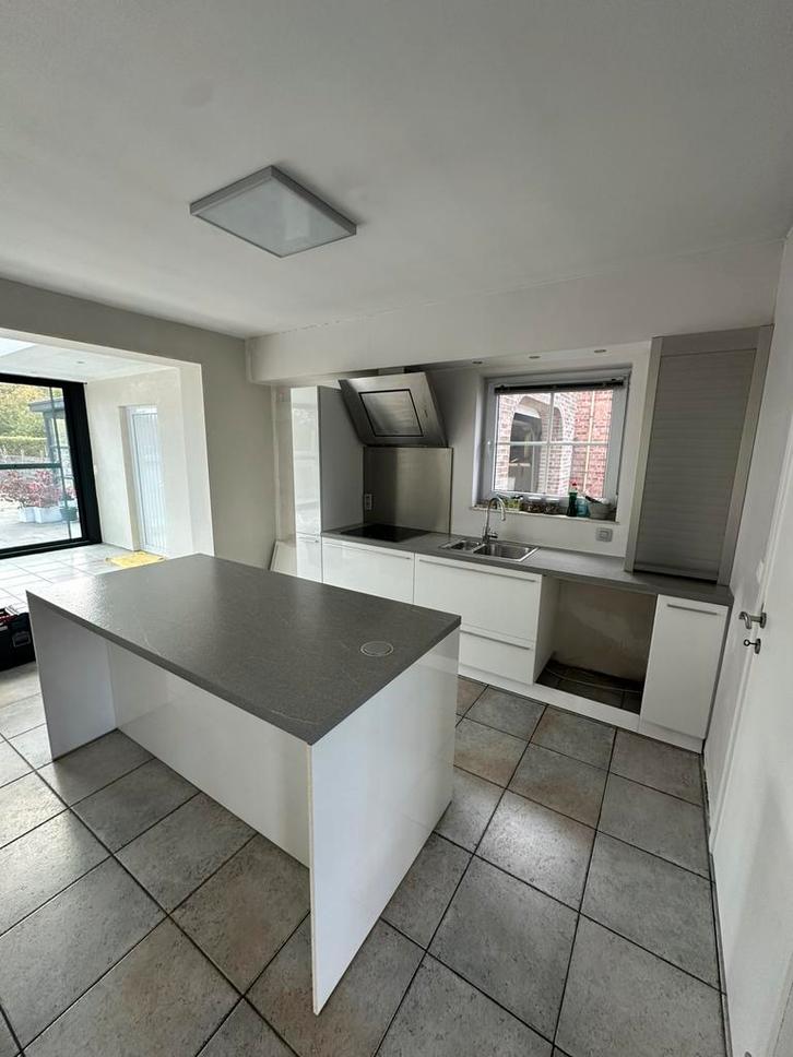 LUXE GLANS KEUKEN + 6 ELECTRO + GEDEMONTEERD, Huis en Inrichting, Keuken | Complete keukens, Zo goed als nieuw, Ophalen
