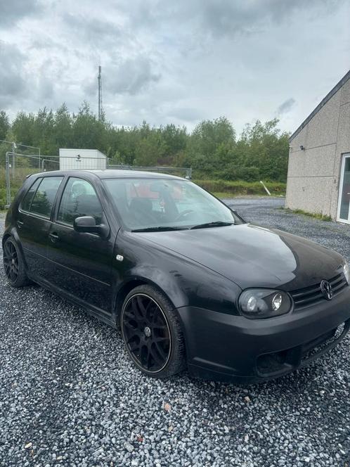 Golf 4 1.9tdi 101, Autos, Volkswagen, Particulier, Golf, Diesel, Euro 3, Berline, 5 portes, Boîte manuelle, Noir, Noir, Tissu