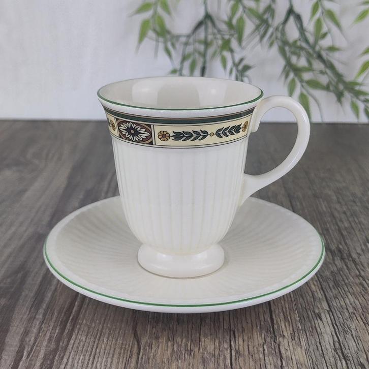 Wedgwood Carlton Koffiekop & Schotel, Antiek en Kunst, Antiek | Servies los, Ophalen of Verzenden